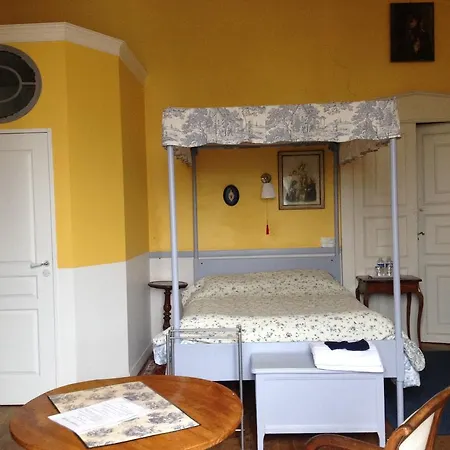 Bed and breakfast Chateau De Thegra