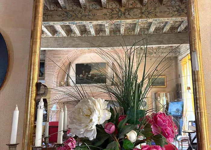 Bed & Breakfast Chateau De Thegra 3*