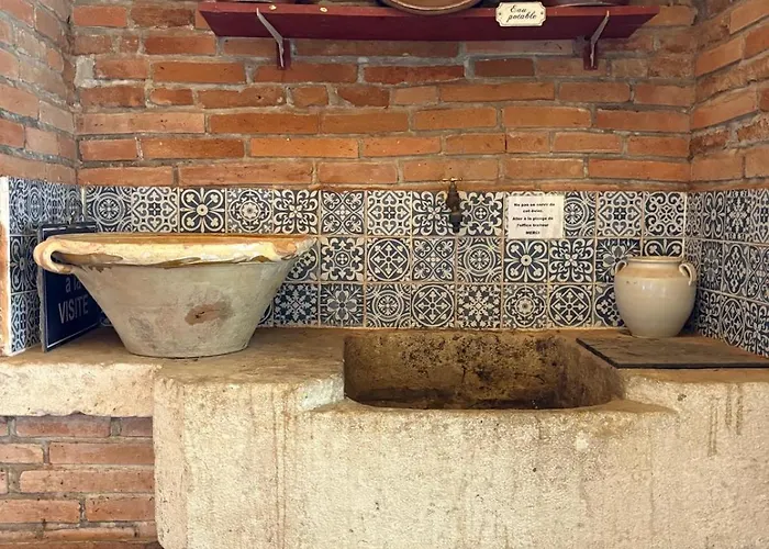 Bed & Breakfast Chateau De Thegra 3*